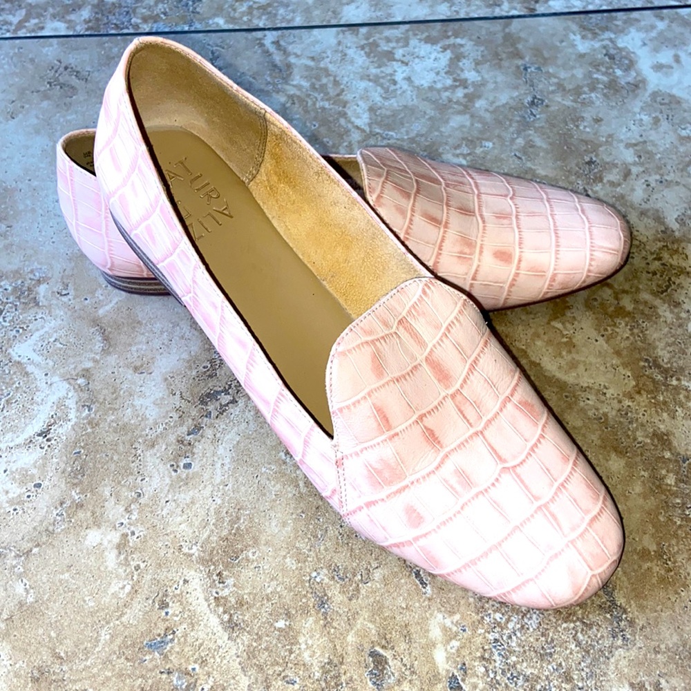 Naturalized shoes size 9